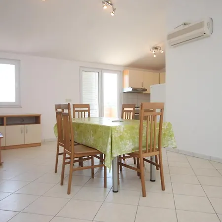 Apartmán With A Parking Space Zman, Dugi Otok - 8133 Žman