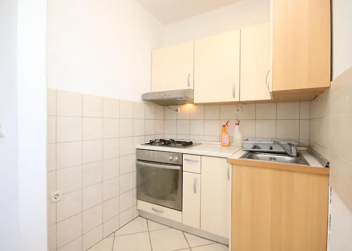 Апартаменты With A Parking Space Zman, Dugi Otok - 8133 *