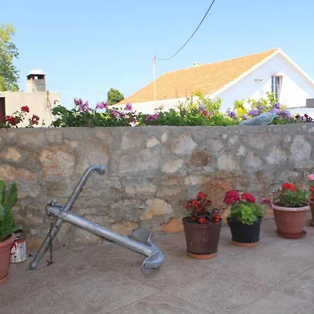 Apartman With A Parking Space Zman, Dugi Otok - 8133 *