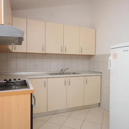 Apartman With A Parking Space Zman, Dugi Otok - 8133 *