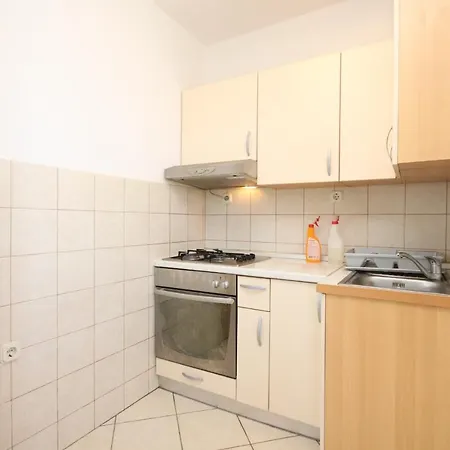 Apartman With A Parking Space Zman, Dugi Otok - 8133 *